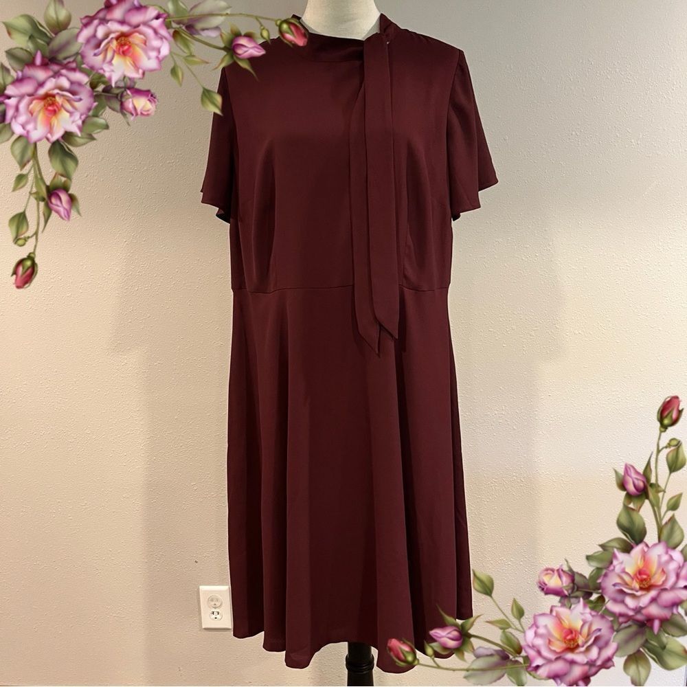 Talbots burgundy color plus size short sleeves formal dress with belt size 14WP‎